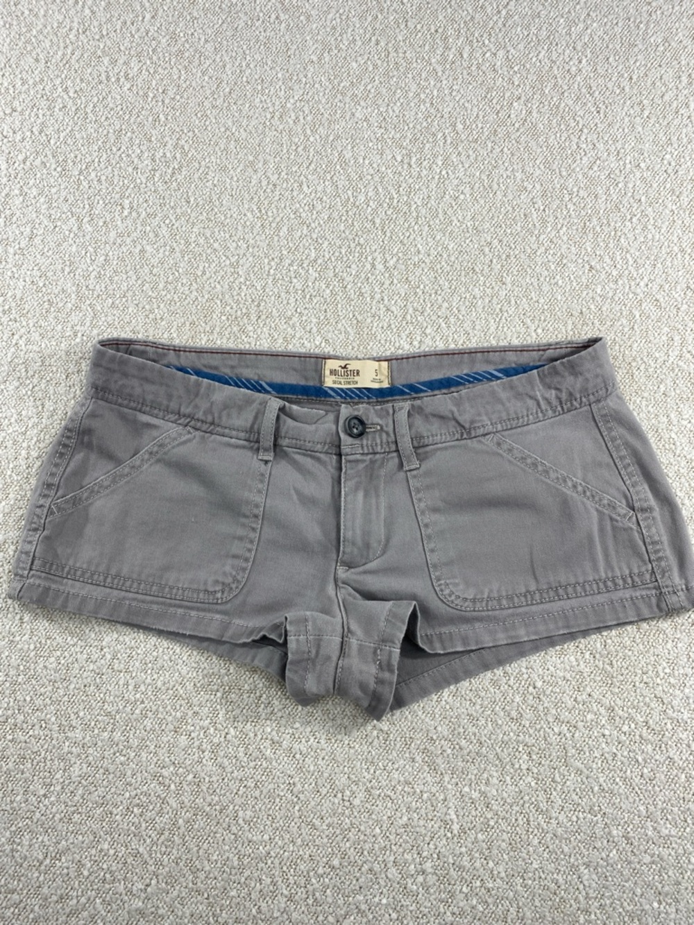 Hollister Women's Gray Low-Rise Cotton Shorts